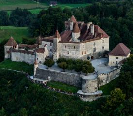 Le 19 avril, plusieurs clips et un concert en live seront proposés dans la cour du château de Gruyères.  © Alain Wicht - archive/prétexte